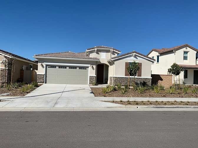 Building Photo - 24648 Blue Feather Cir