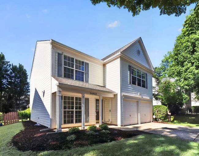 Building Photo - Beautiful 3BD/2.5BA Home in the Edinburgh Community of Ballantyne!