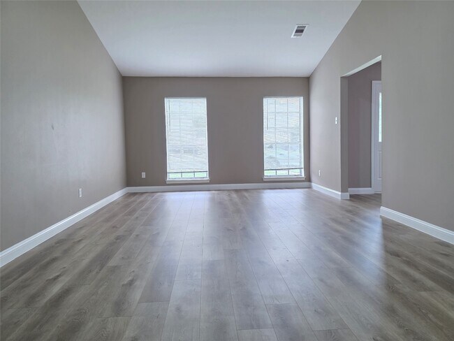 Building Photo - 11350 Raven View Dr