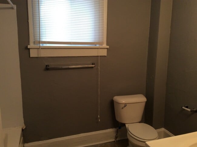 Building Photo - 3 BR near 38th & MLK