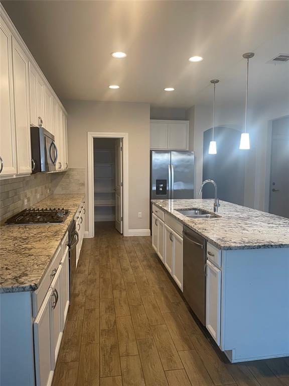 Building Photo - 9907 Quercia Dr
