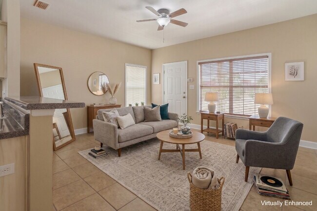 Building Photo - Beautifully Renovated 3 BD 3 BA Single Family Home Near Florida State University Campus.