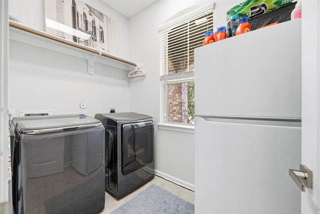 Building Photo - 16143 Lower Pecos St