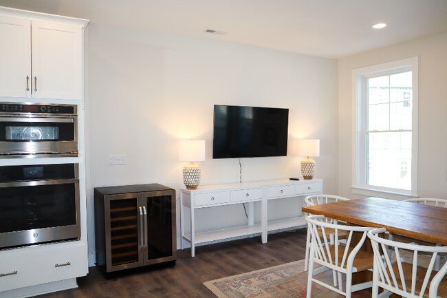 Building Photo - 38893 Verandah Bay Drive