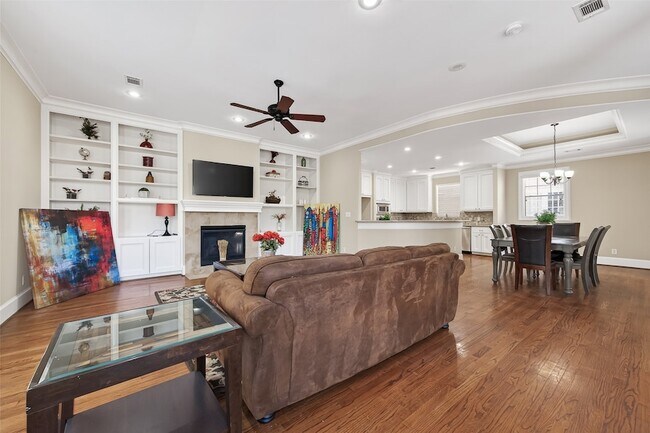 Building Photo - 105 Detering St