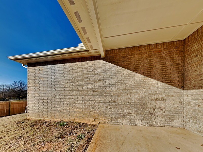 Building Photo - 312 W 3rd St