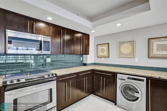 Building Photo - 3750 Galt Ocean Dr
