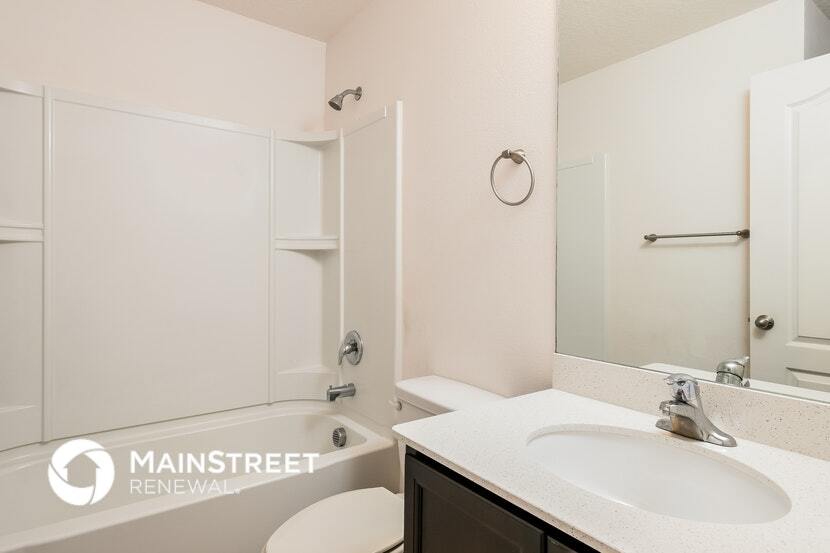 Building Photo - 1495 Swan Lake Cir