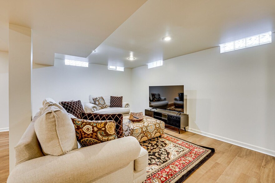 Building Photo - 31730 Coronet Dr