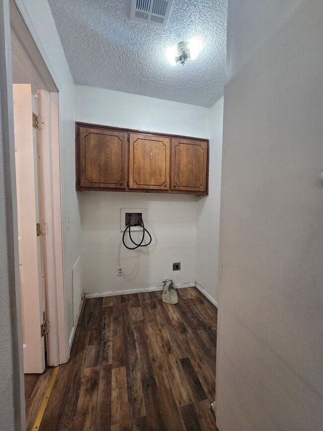 Building Photo - 2 Bed 1 Bath Home in Shawnee