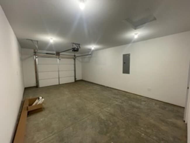Building Photo - Italian Estates Property Management