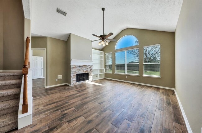 Building Photo - 5831 Sawyer Bend Ln