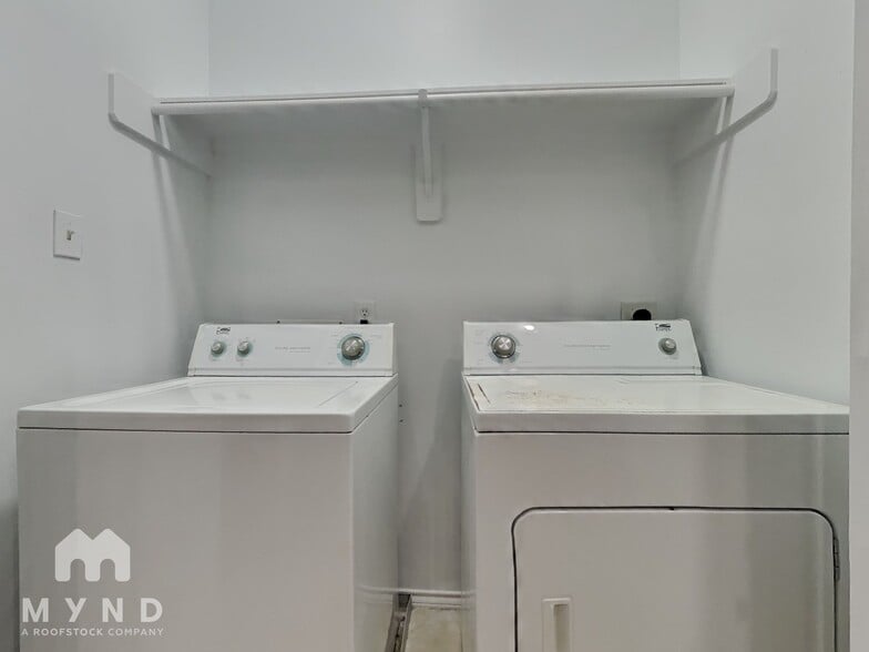 Building Photo - 1210 Palmer St