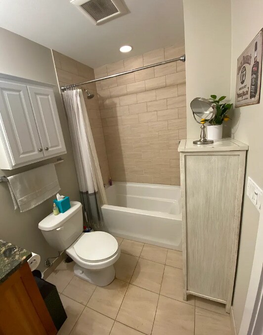 Building Photo - 2151 W Evergreen Ave