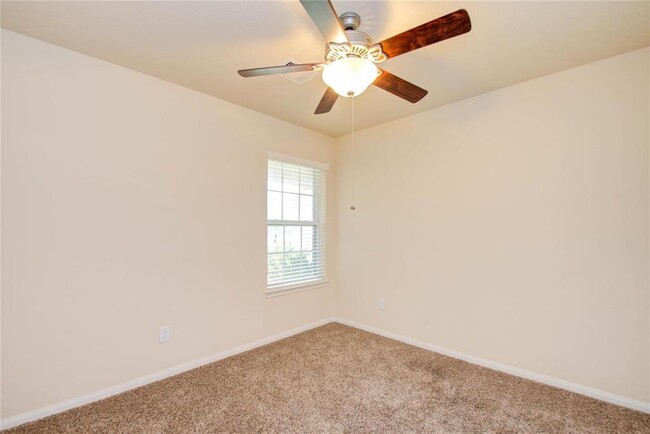 Building Photo - 2131 Tandy Park Way
