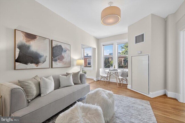 Primary Photo - 3446 Connecticut Ave NW