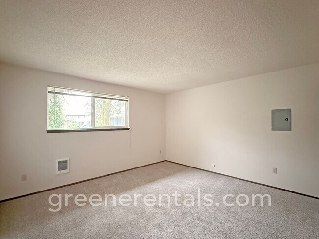 Building Photo - 2BD/1BA West Olympia Duplex