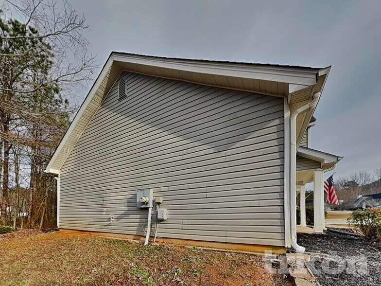 Building Photo - 374 Chesapeake Way