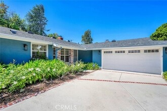 Building Photo - 26835 Basswood Ave