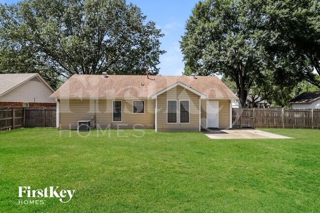 Building Photo - 3138 Sleepy Hollow Rd
