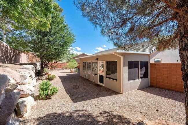 Building Photo - 1630 E 2450 S St