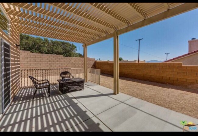 Building Photo - 12580 Maui Way