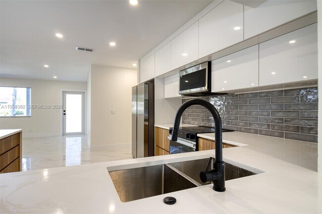 Building Photo - 4308 Adams St