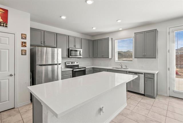 Building Photo - 2800 Weston Road