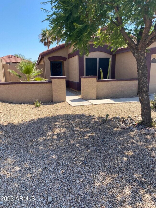 Building Photo - 10541 W Angels Ln