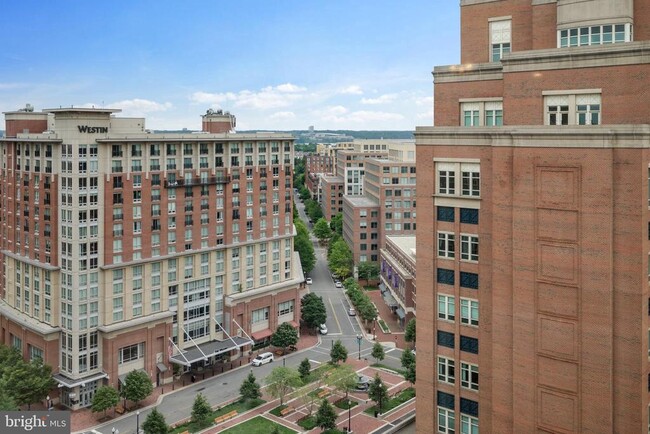 Building Photo - 2181 Jamieson Ave