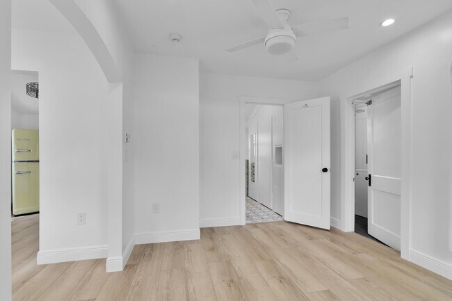 Building Photo - 315 S K St