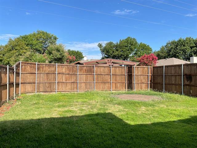 Building Photo - 1304 Rosewood Ln