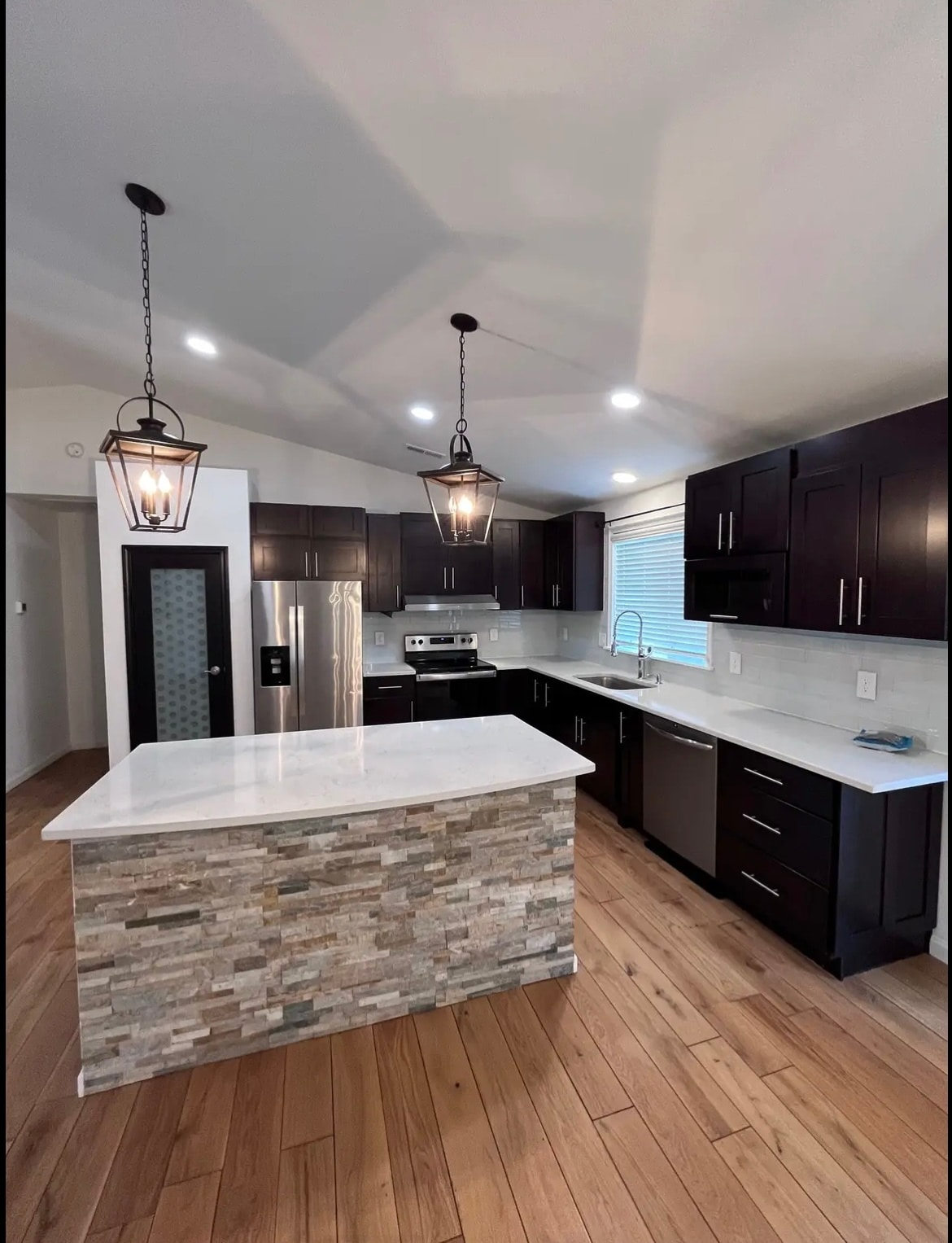 Building Photo - 2603 S 86th Ave