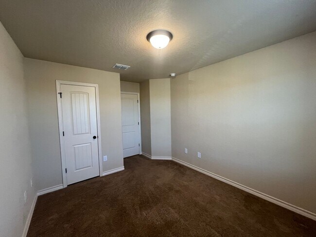 Building Photo - 6418 Luglio Ln