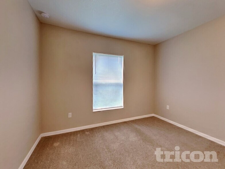 Building Photo - 1054 Valentine St