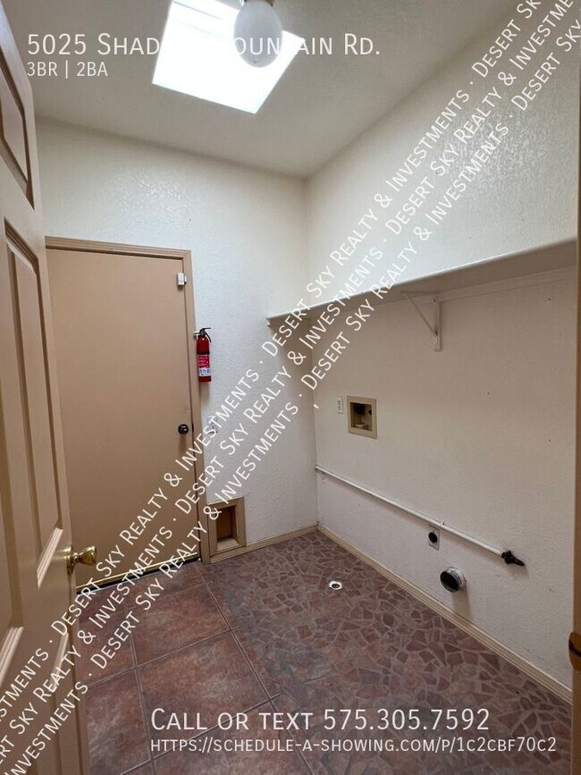 Building Photo - 5025 Shadow Mountain Rd