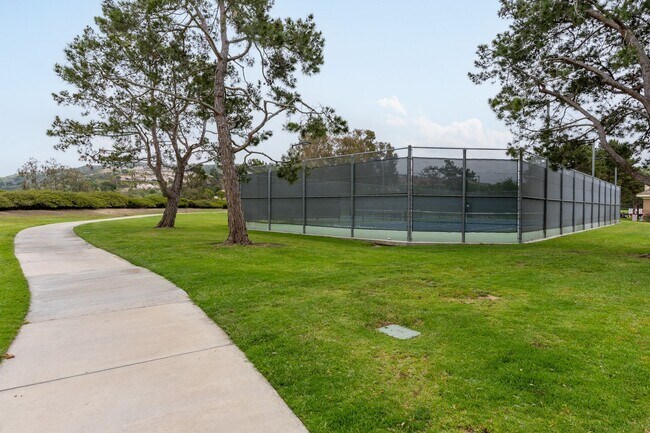 Building Photo - Newport Beach Townhome  for Lease