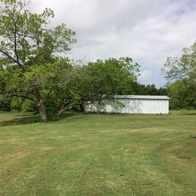 Building Photo - 1200 Choctaw Rd