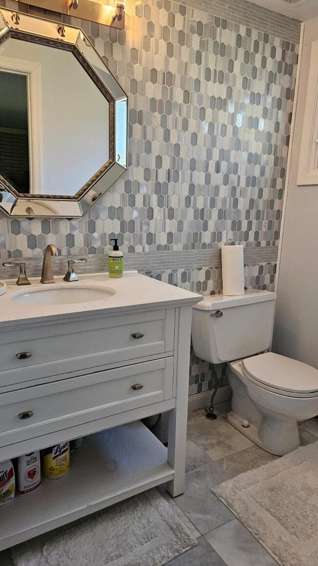 Building Photo - 324 Seabrook Dr