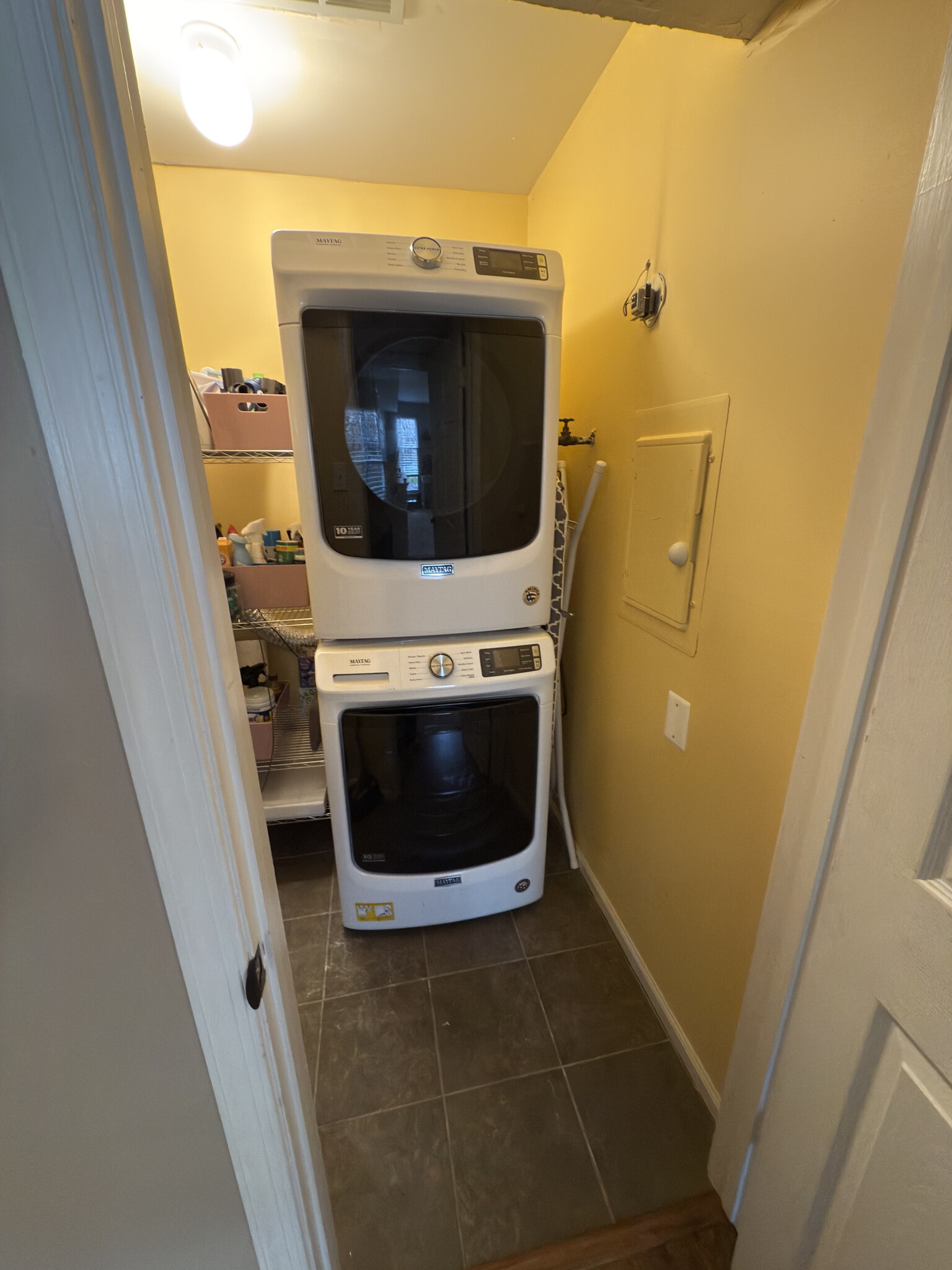 Laundry Room - 23 Hickory Dr