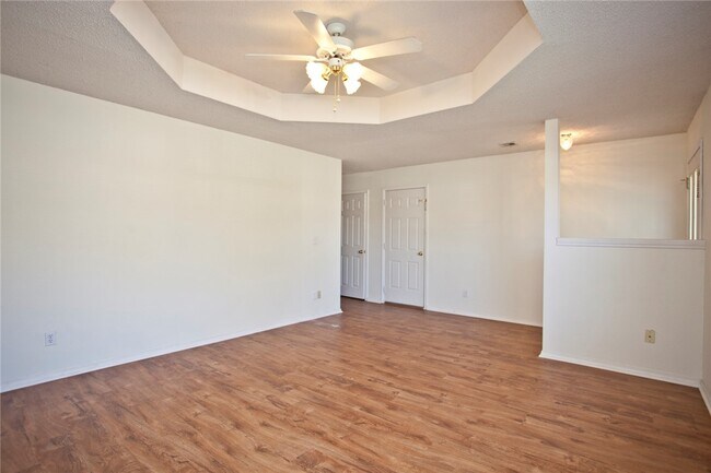 Building Photo - 58 Holly Dr