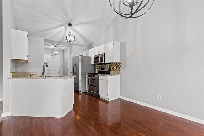 Building Photo - 2979 Sentinel Cir