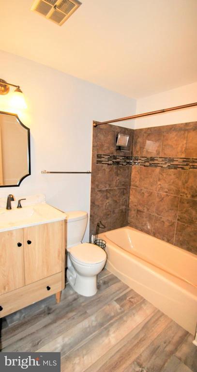 Building Photo - 1506 Chain Bridge Ct