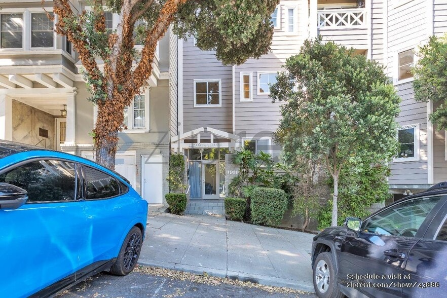 Building Photo - 1930 Eddy St