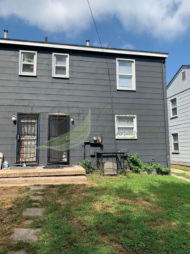 Building Photo - 2 STORY DUPLEX!!!