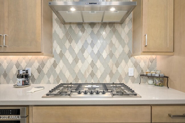 Building Photo - 5250 E Deer Valley Dr