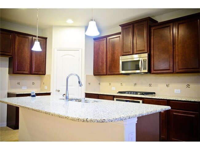 Building Photo - 3118 Turkey Creek Trl