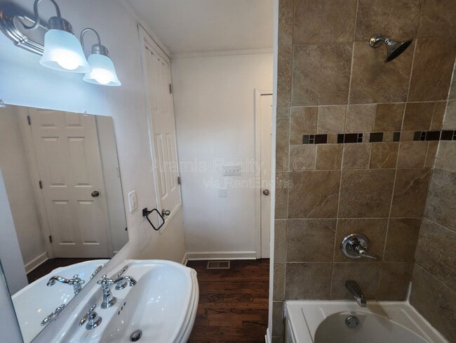 Building Photo - 3545 Orchard St