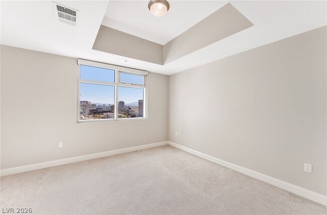 Building Photo - 150 S Las Vegas Blvd