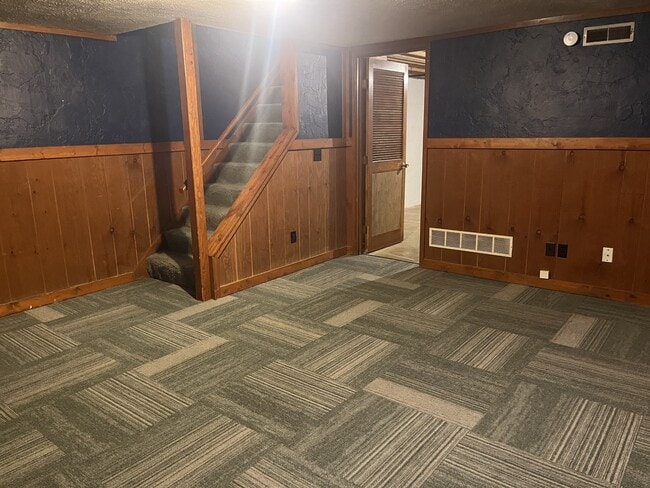 Building Photo - 3058 Colony Ln